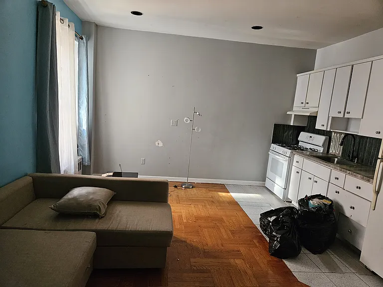 1725 Emmons Ave #D7 — Photo 8