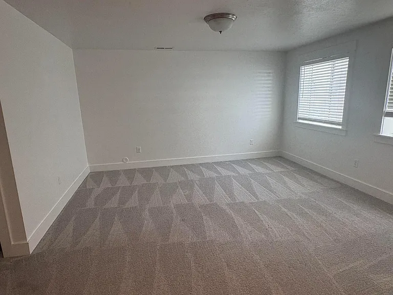 Unit Photo
