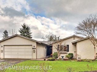 5619 NE 204th St, Kenmore, WA 98028