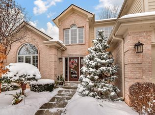 2438 Legacy Dr, Aurora, IL 60502