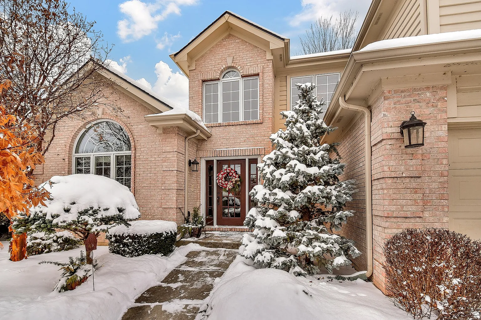 2438 Legacy Dr photo 1