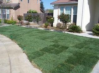2615 Robinwood Ave, Clovis, CA 93611