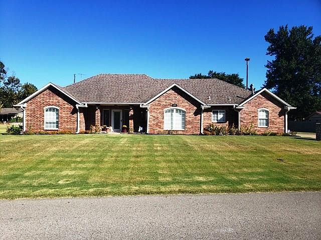 1st image of 2100 Phelps Dr