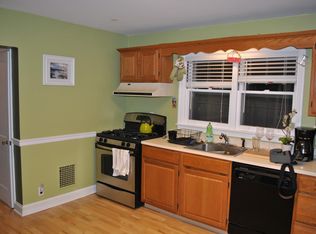 266 Old Eagle School Rd, Wayne, PA 19087