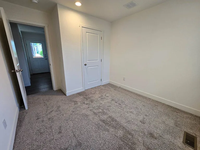 359 Lemon Dr #17 — Photo 9