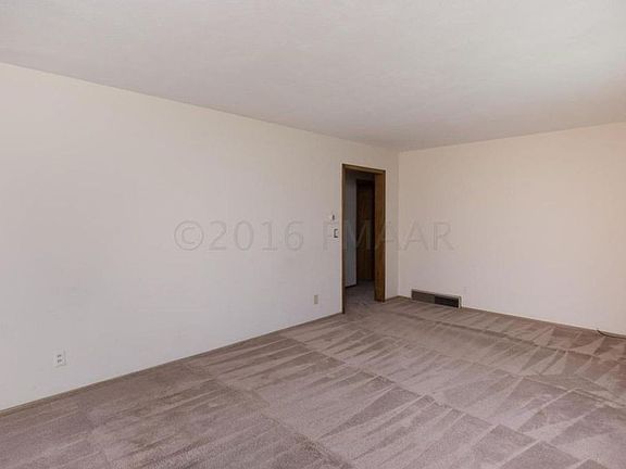 3rd image of 1331 15th Ave S