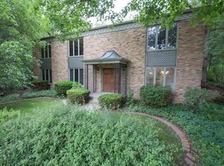 5021 35th Ave, Moline, IL 61265