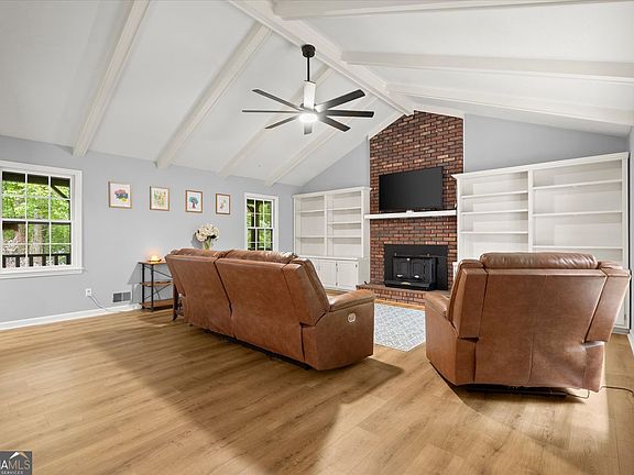 4th image of 4052 Oak Harbour Cir