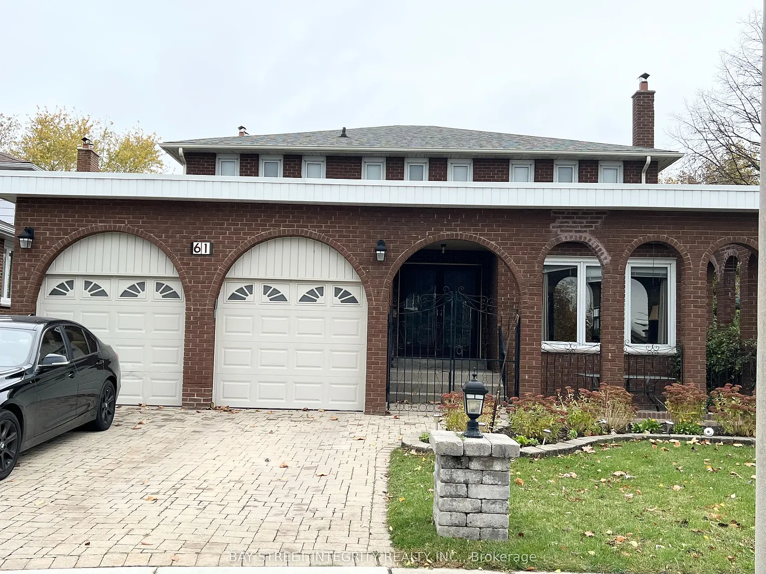4 bed, $3,850 — Photo 1