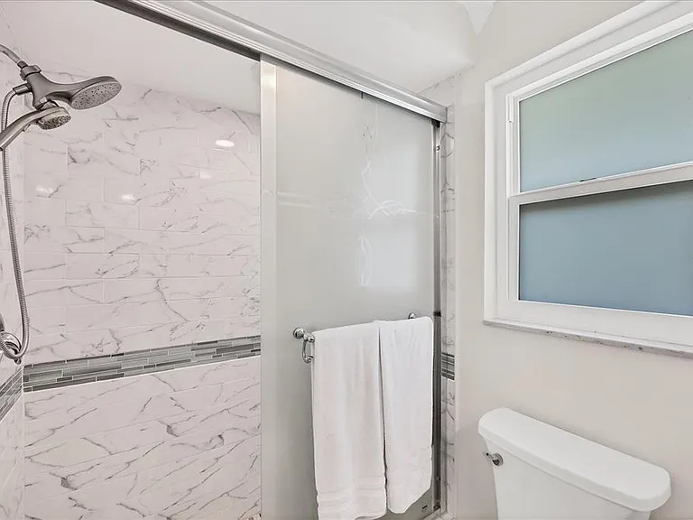 5585 Contento Dr — Photo 12