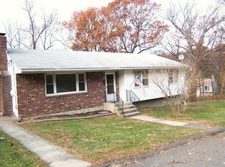 89 Woodedge Ave, Waterbury, CT 06706