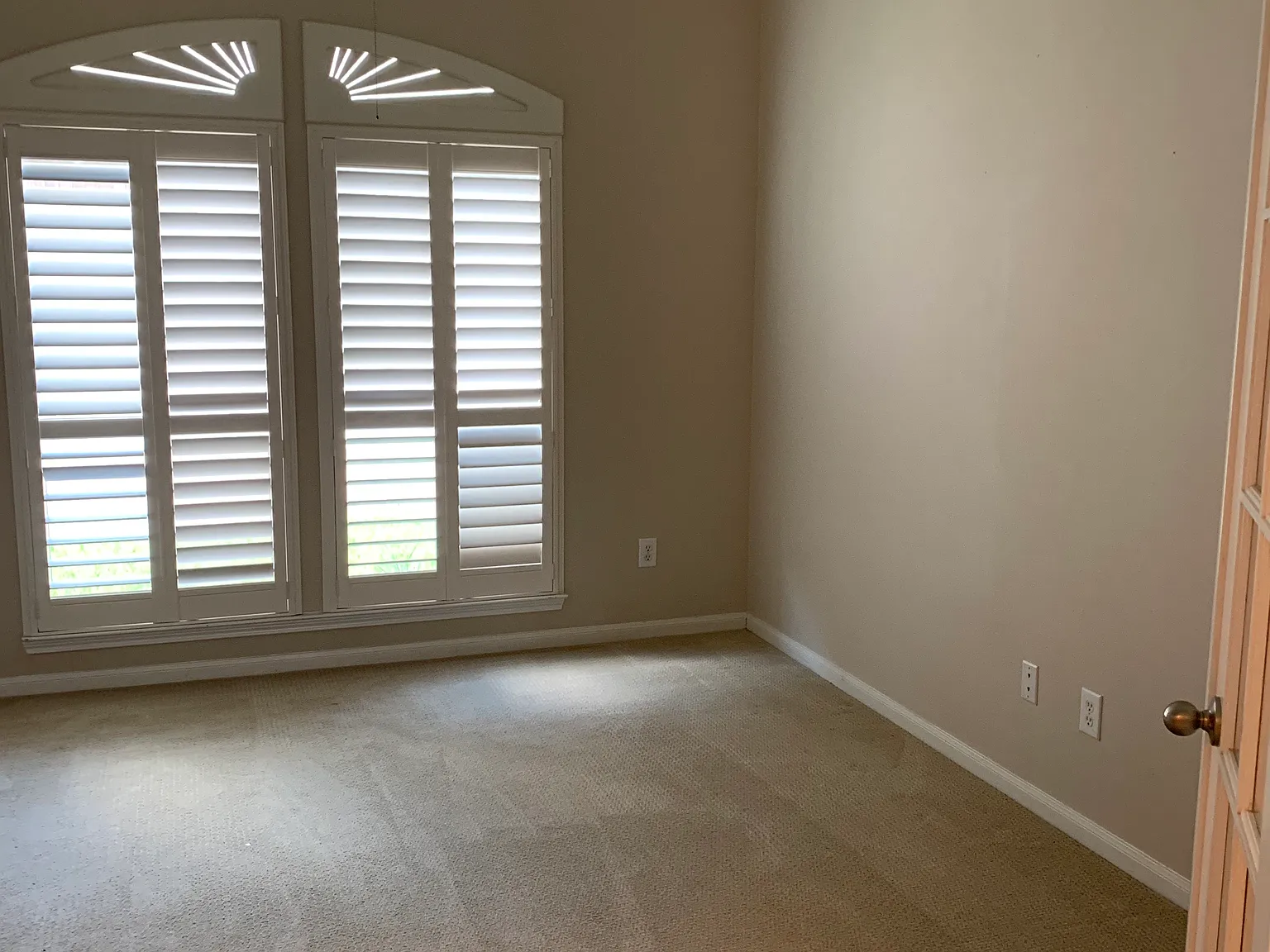 3 bed, 2247 sqft, $2,500 — Photo 3