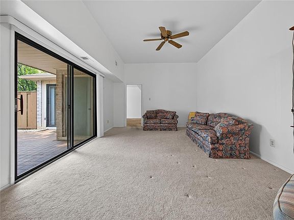 4th image of 2822 Whitemarsh Pl