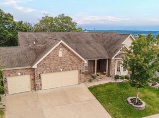 680 Meramec View Dr, Eureka, MO 63025