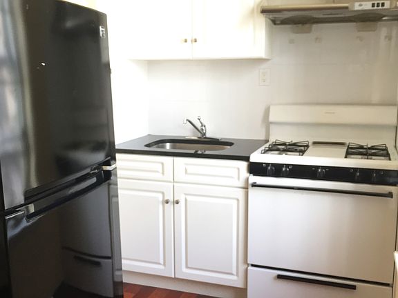 3rd image of 396 3rd Ave APT 5N