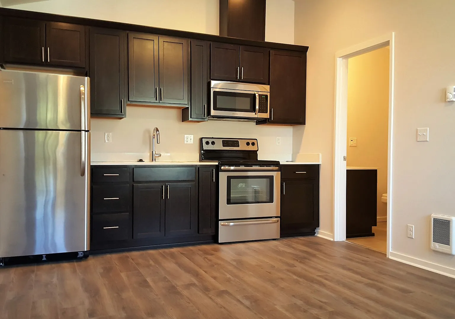 813 N 44th ST — Photo 3