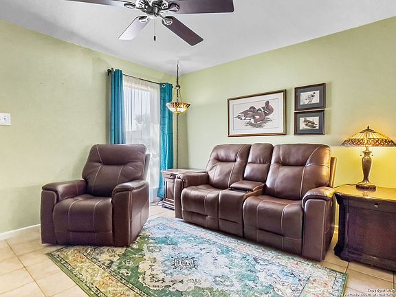 3rd image of 7211 Cool Creek Dr