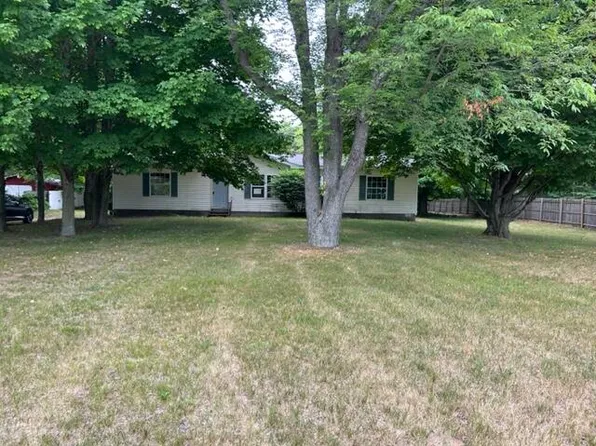 225 68th St, South Haven, MI 49090