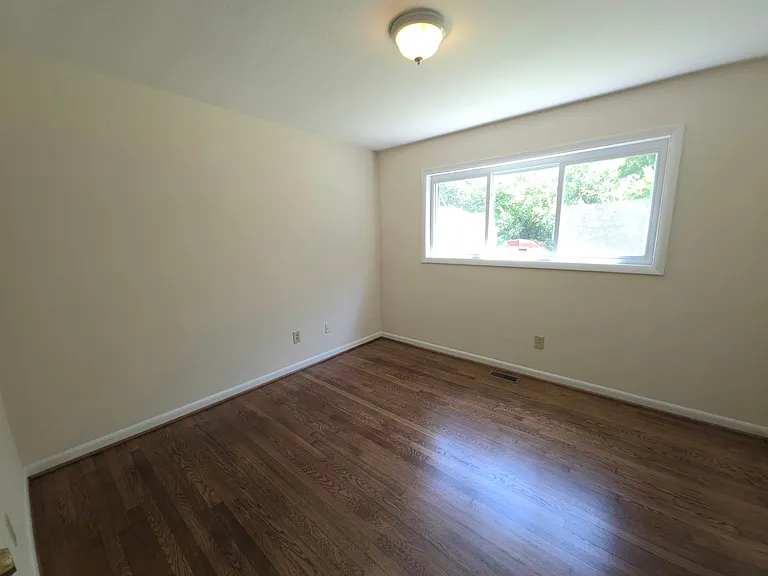 87 Kendall Dr — Photo 9