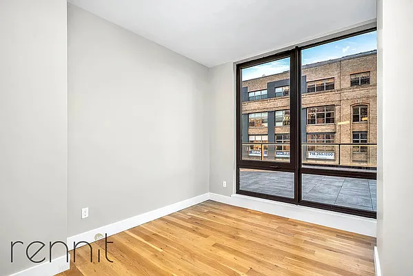 Rented by Compass | media 27