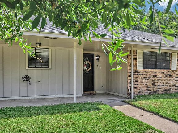 5th image of 426 Willow Oak St