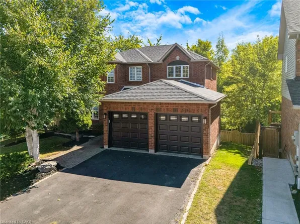 23 Mead Ct, Cambridge, ON N1T 1Y1