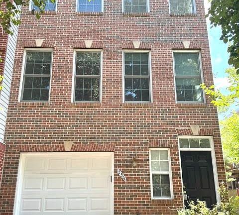 2nd image of 2550 James Madison Cir