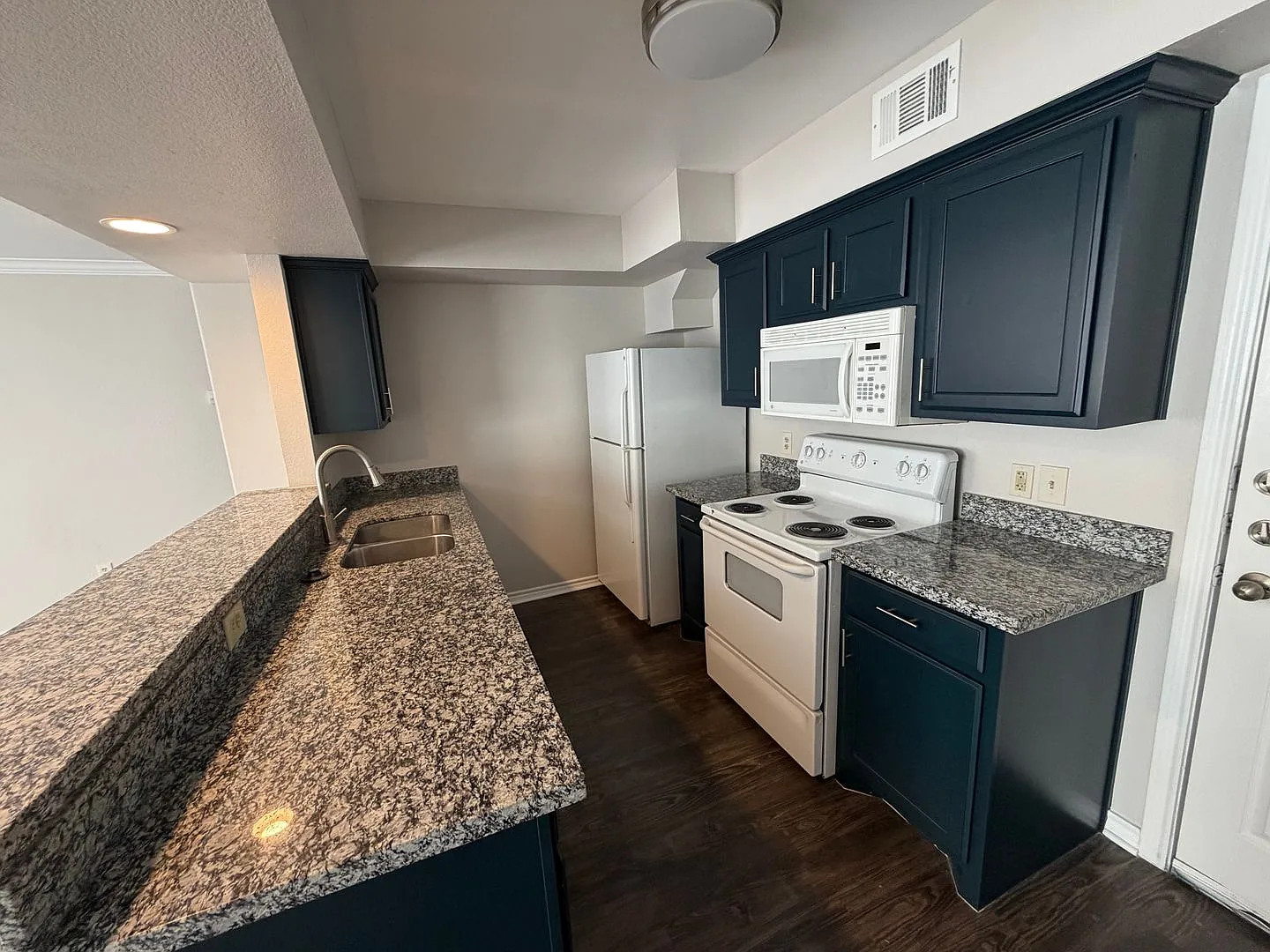 2543 Pascal Ct — Photo 4