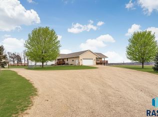 48349 276th St, Canton, SD 57013