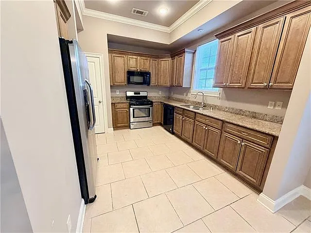 3909 Civic St — Photo 6