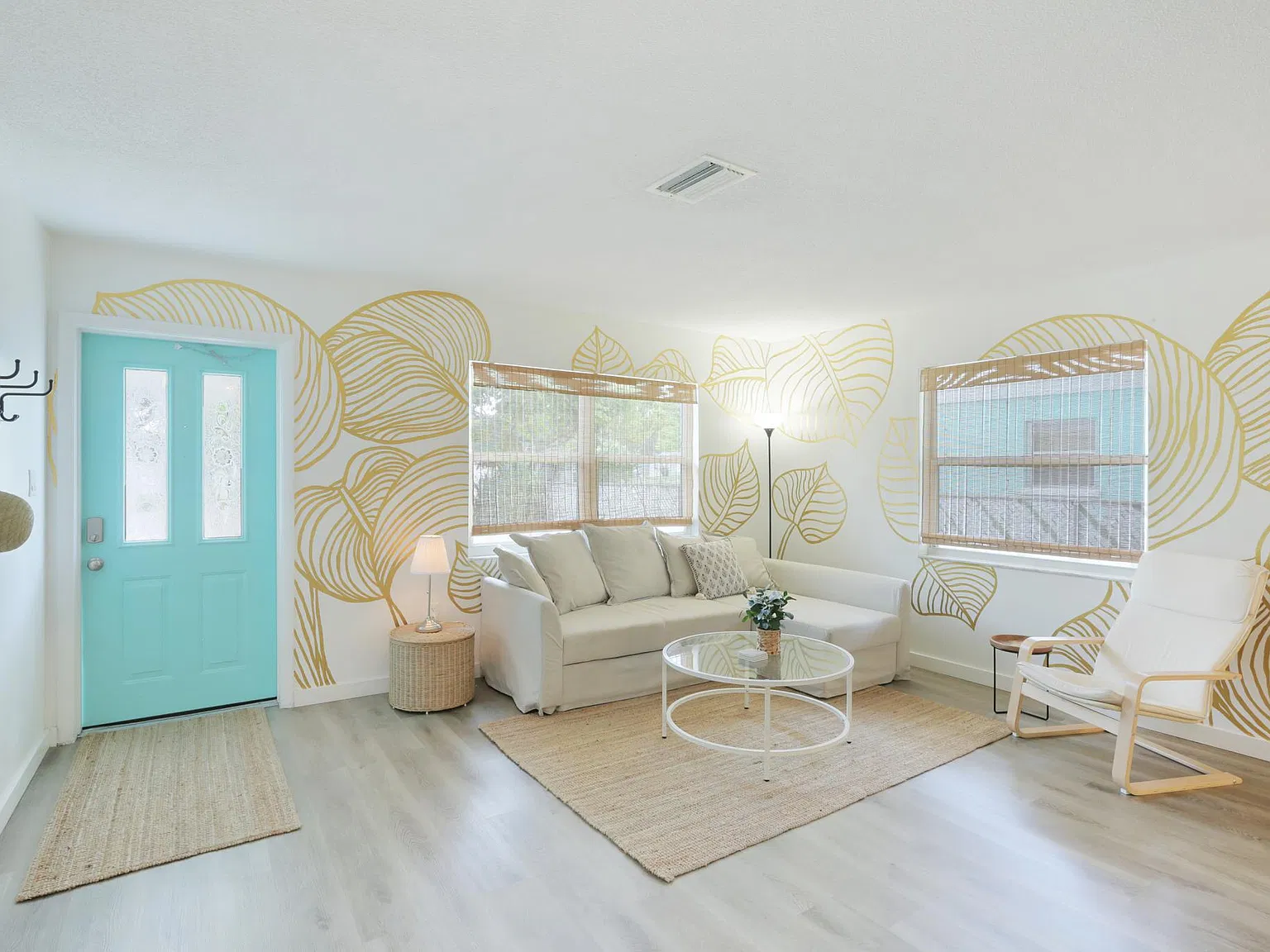 2 bed, 850 sqft, $2,300 — Photo 3