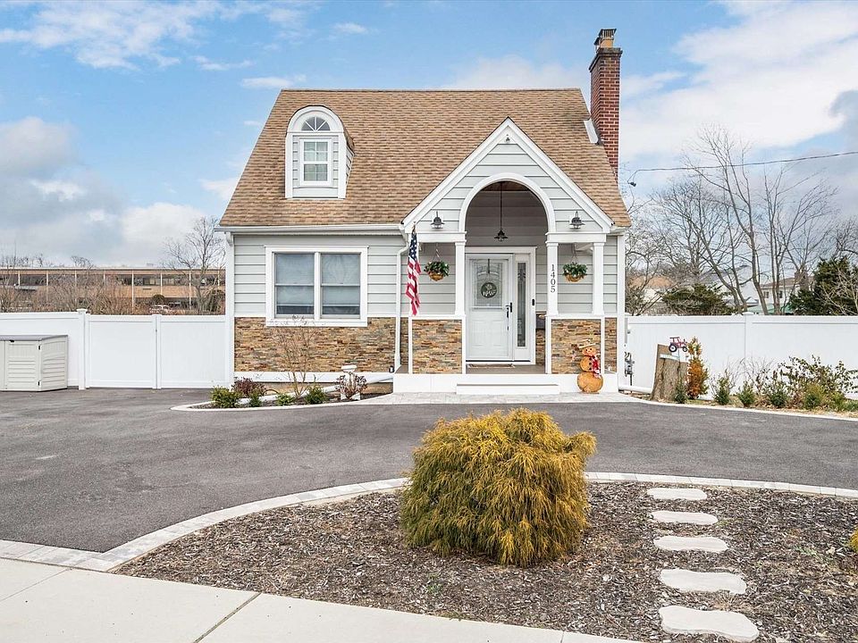 1405 E 3rd Avenue, Bay Shore, NY 11706 Zillow
