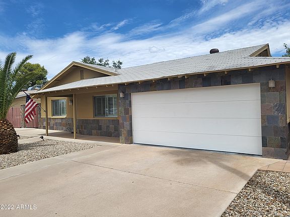 2nd image of 8422 E INDIANOLA Avenue