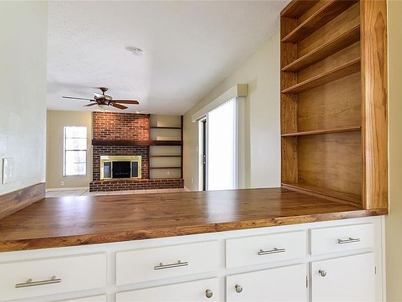 4th image of 620 Shady Nook Dr