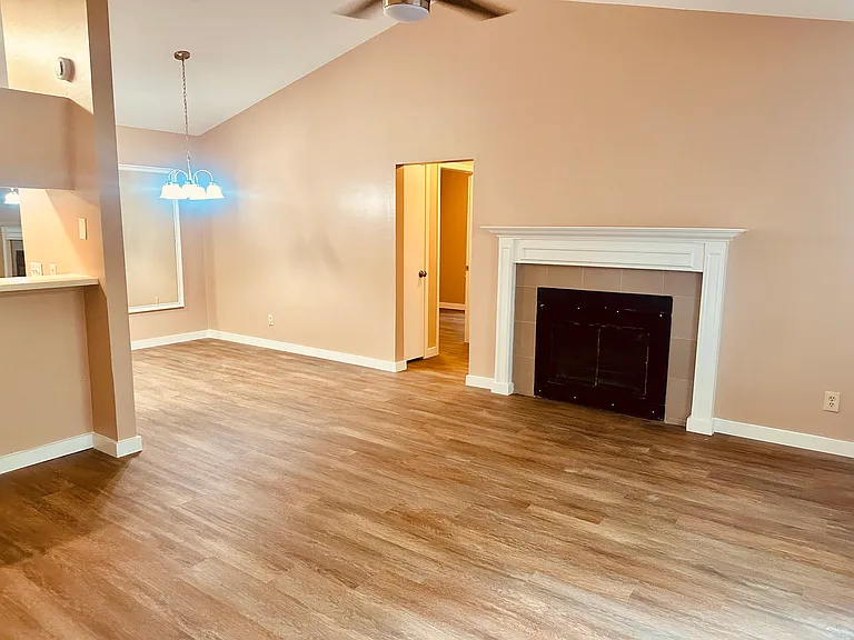 9102 Japonica Ct #A — Photo 10