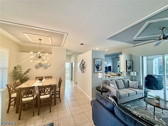 4th image of 2836 SW 47th Ter