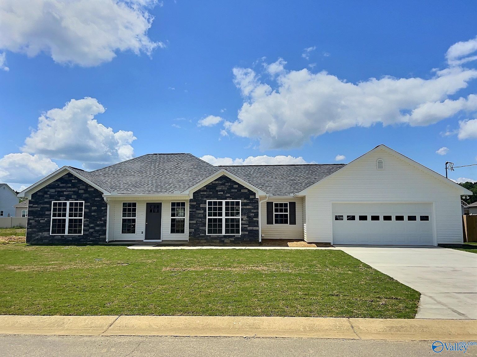 309 Castle Dr, Rainbow City, AL 35906 Zillow
