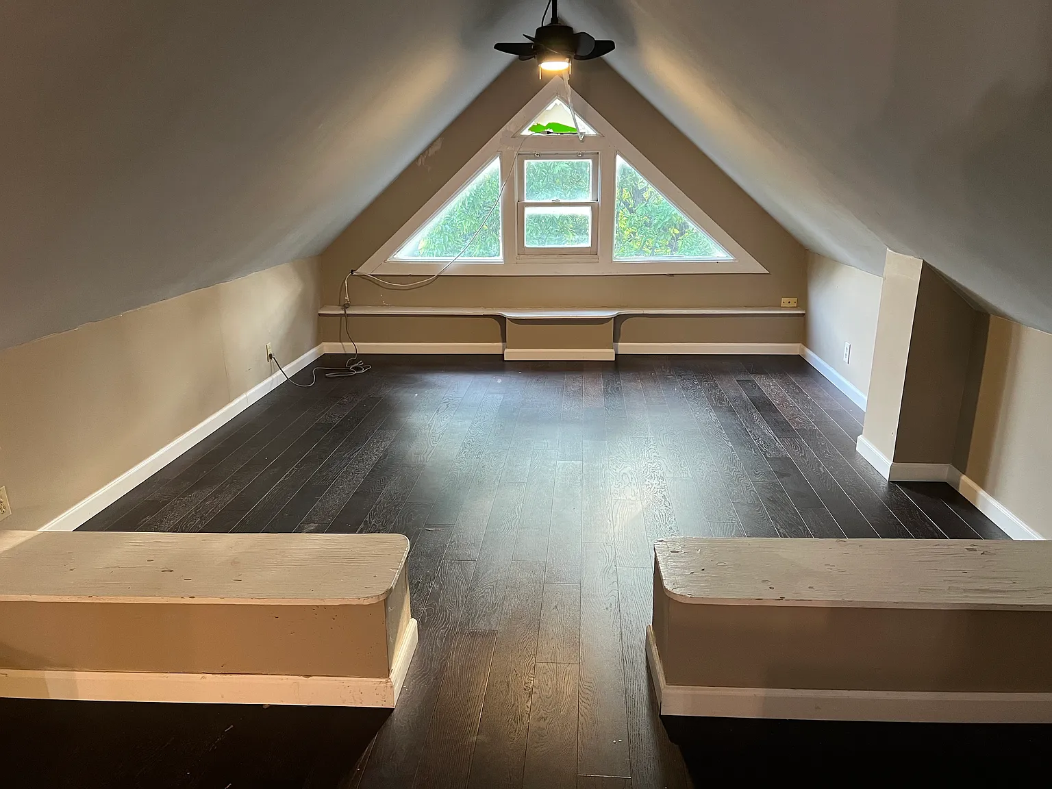 2 bed, 1000 sqft, $1,600 — Photo 2