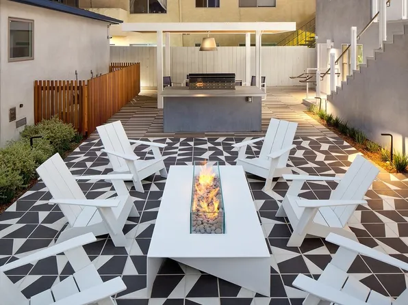 1446 Yale St, Santa Monica, CA 90404