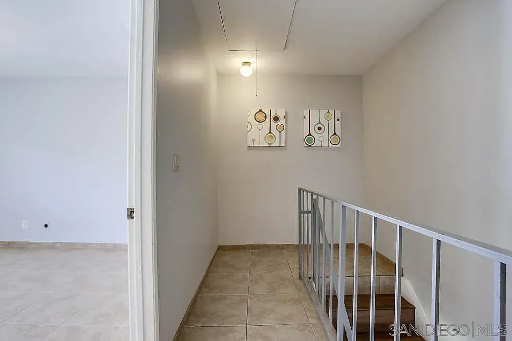 2 bed, 924 sqft, $2,695 — Photo 1