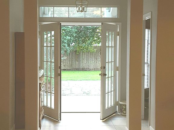 3rd image of 1222 Hollow Ash Ln