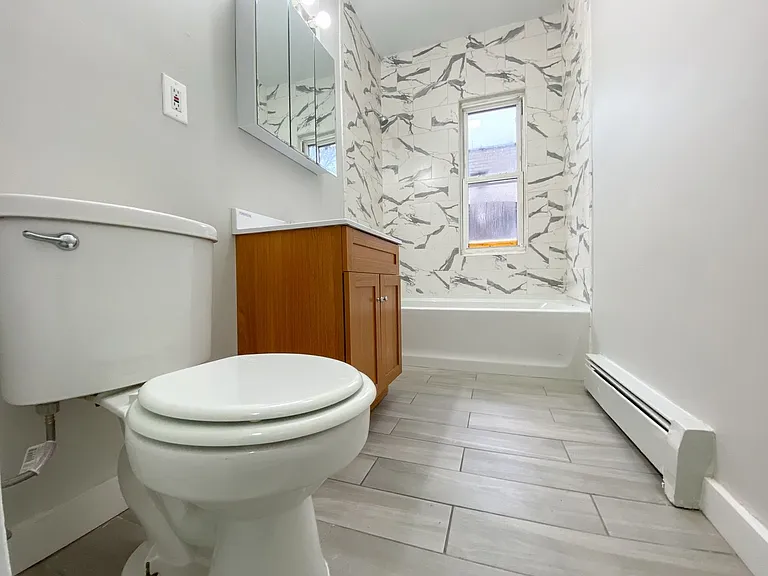 450 Barbour St — Photo 32