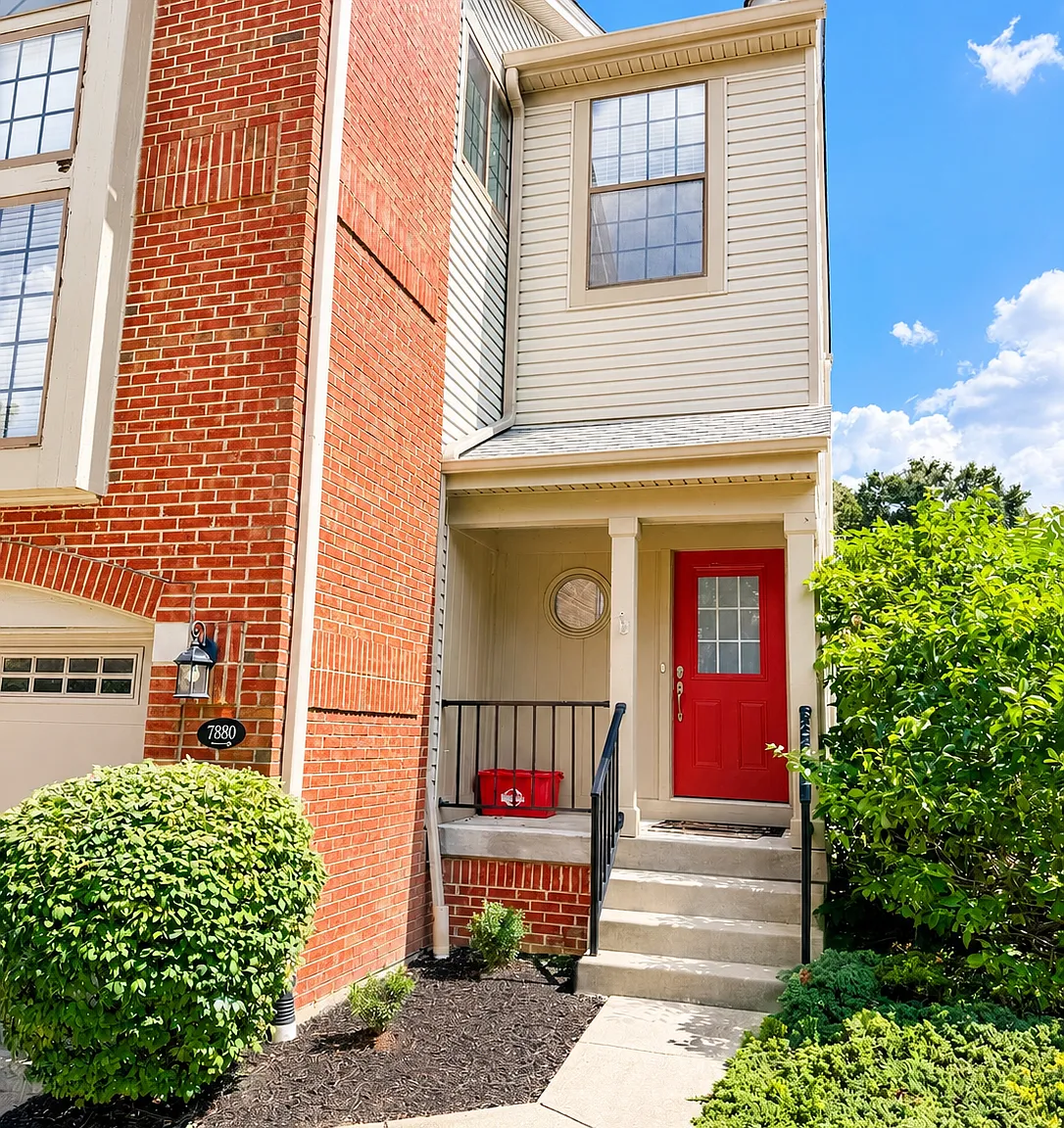 2 bed, 1335 sqft, $2,400 — Photo 2