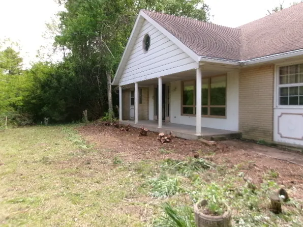 607 N Fleming Rd, Woodstock, IL 60098