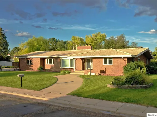 1071 Duna Dr, Laramie, WY 82072