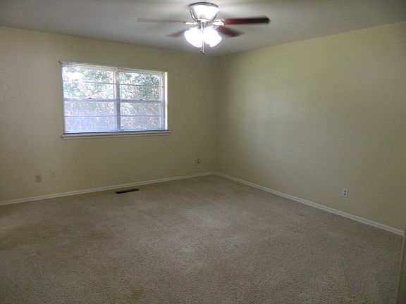 Master can hold King Furniture!