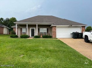 212 Earnestine Rd, Byram, MS 39272