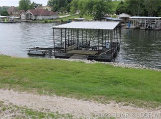 25318 Timber Ridge Dr, Versailles, MO 65084