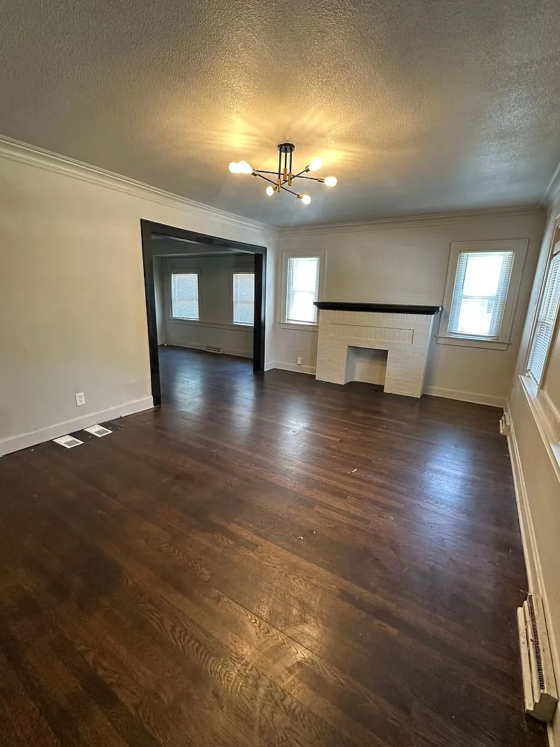5 Bedroom — Photo 2