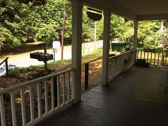 4th image of 547 Atlanta Ave SE APT 2